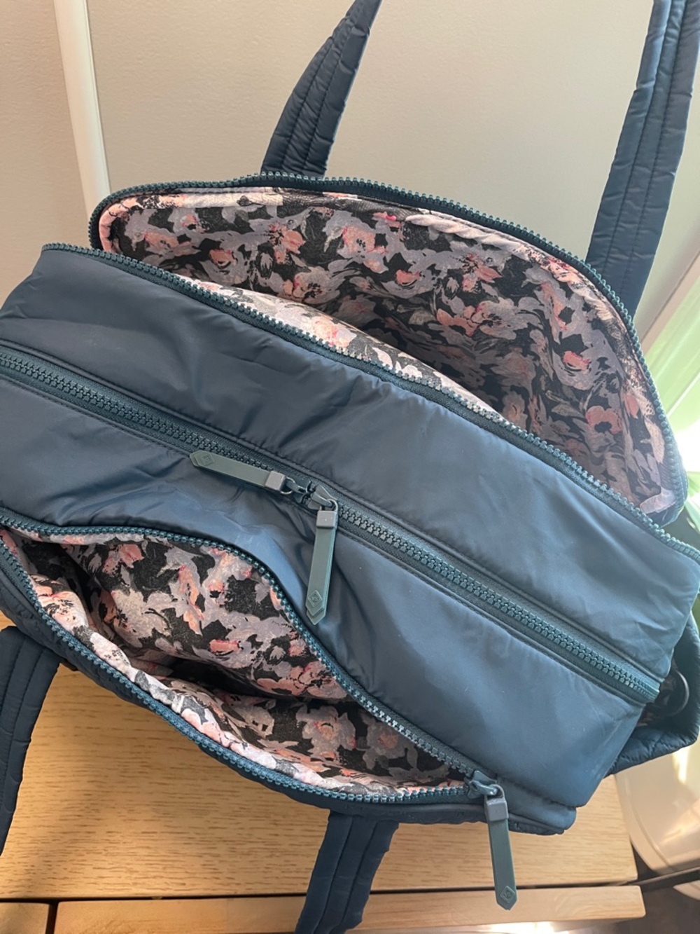 Vera Bradley Quilted Nylon Deep Teal Travel Bag - Picture 5 of 8